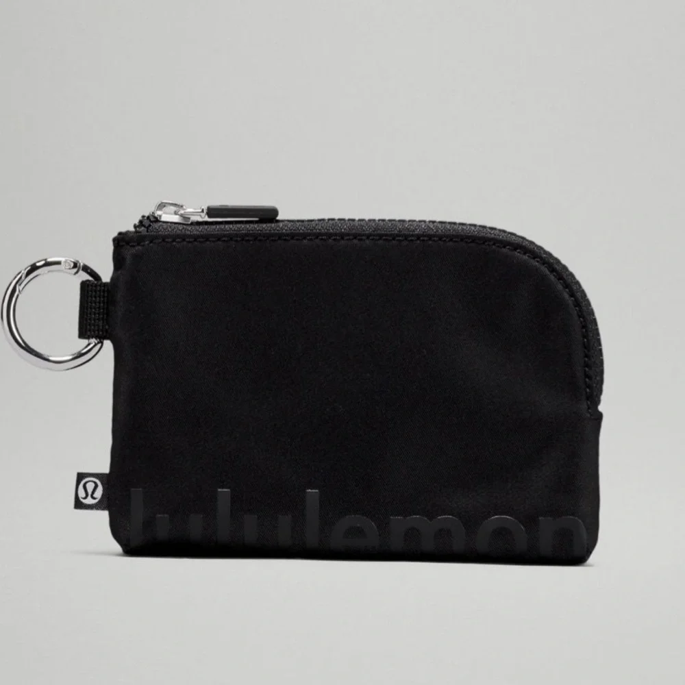 NWT 🍋 Lululemon Black Pouch